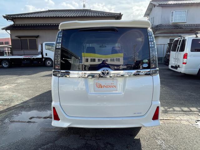 ヴォクシー ＺＳ　煌　全国一年保証・社外ナビ・フルセグＴＶ・両側パワースライド・スマートキー・ＥＴＣ・リアクーラー・純正アルミホイール（6枚目）