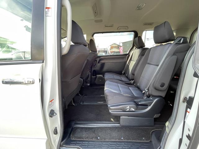 ヴォクシー ＺＳ　煌　全国一年保証・社外ナビ・フルセグＴＶ・両側パワースライド・スマートキー・ＥＴＣ・リアクーラー・純正アルミホイール（19枚目）