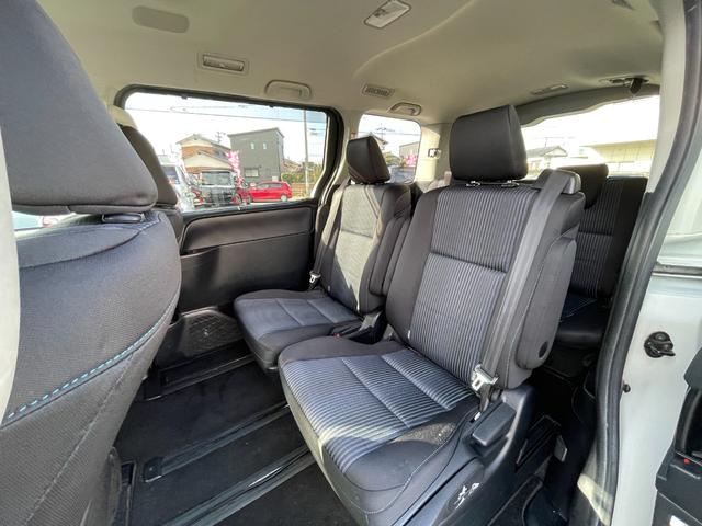 ヴォクシー ＺＳ　煌　全国一年保証・社外ナビ・フルセグＴＶ・両側パワースライド・スマートキー・ＥＴＣ・リアクーラー・純正アルミホイール（22枚目）