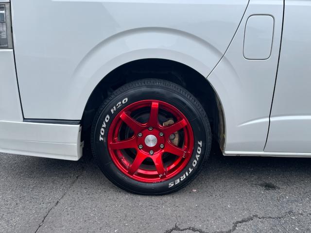 ハイエースバン スーパーＧＬ　ダークプライム　全国一年保証・純正ナビ・ＴＶ・バックカメラ・Ｂｌｕｅｔｏｏｔｈ・スマートキー・プッシュスタート・シートカバー・ＥＴＣ・社外テールライト・エアロ・社外１７インチアルミ・リアラダー・ルーフキャリア（44枚目）