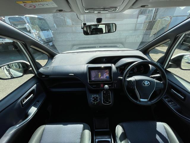 ノア Ｓｉ　全国一年保証・ナビ・バックカメラ・フルセグＴＶ・純正フリップダウンモニター・両側パワースライド・ＬＥＤヘッドライト・スマートキー・ＥＴＣ（10枚目）