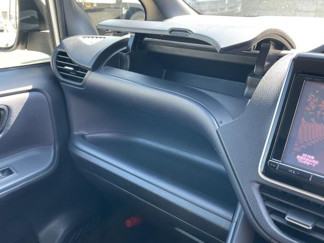 ノア Ｓｉ　全国一年保証・ナビ・バックカメラ・フルセグＴＶ・純正フリップダウンモニター・両側パワースライド・ＬＥＤヘッドライト・スマートキー・ＥＴＣ（30枚目）