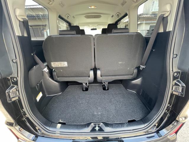 ヴォクシー ZS 全国一年保証・純正ナビ・フルセグTV・バックカメラ・ビルトインETC・両側パワースライド・スマートキー・プッシュスタート・純正アルミホイール・電動格納ミラー(22枚目)