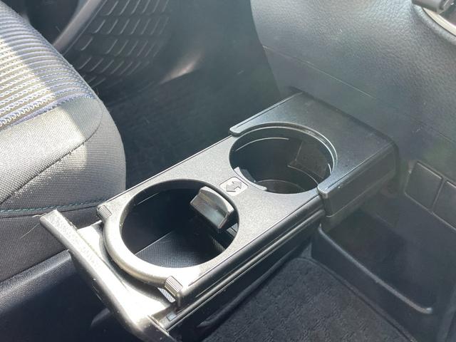 ヴォクシー ZS 全国一年保証・純正ナビ・フルセグTV・バックカメラ・ビルトインETC・両側パワースライド・スマートキー・プッシュスタート・純正アルミホイール・電動格納ミラー(32枚目)