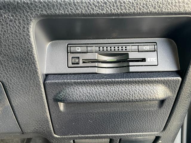 ヴォクシー ZS 全国一年保証・純正ナビ・フルセグTV・バックカメラ・ビルトインETC・両側パワースライド・スマートキー・プッシュスタート・純正アルミホイール・電動格納ミラー(35枚目)