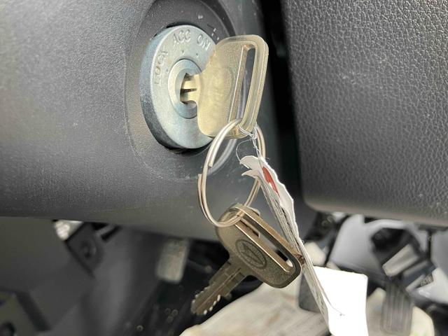 ハイゼットトラック スタンダード　４ＷＤ　ＭＴ　衝突被害軽減システム　クリアランスソナー　アイドリングストップ　オートライト　ＡＢＳ　ＥＳＣ　エアコン　パワーステアリング　運転席エアバッグ（41枚目）