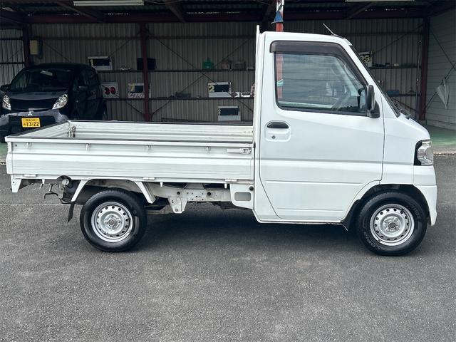 ミニキャブトラック Vタイプ 4WD(スイッチ切り替え)タイミングベルト交換済み 予備車検済み エアコン パワステ 荷台灯 荷台マット付き(5枚目)