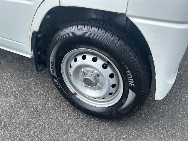ミニキャブトラック Vタイプ 4WD(スイッチ切り替え)タイミングベルト交換済み 予備車検済み エアコン パワステ 荷台灯 荷台マット付き(20枚目)