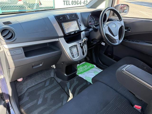 ステラ カスタムＲ　スマートアシスト　純正ナビ／フルセグＴＶ／バックカメラ／Ｂｌｕｅｔｏｏｔｈ対応／ＬＥＤオートライト／黄フォグ／スマートアシスト／プッシュスタート／アイドリングストップ／革巻きステア／純正アルミ／禁煙／車検令和９年１０月（17枚目）