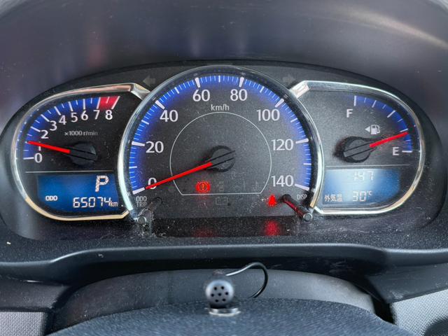 ステラ カスタムＲ　スマートアシスト　純正ナビ／フルセグＴＶ／バックカメラ／Ｂｌｕｅｔｏｏｔｈ対応／ＬＥＤオートライト／黄フォグ／スマートアシスト／プッシュスタート／アイドリングストップ／革巻きステア／純正アルミ／禁煙／車検令和９年１０月（30枚目）