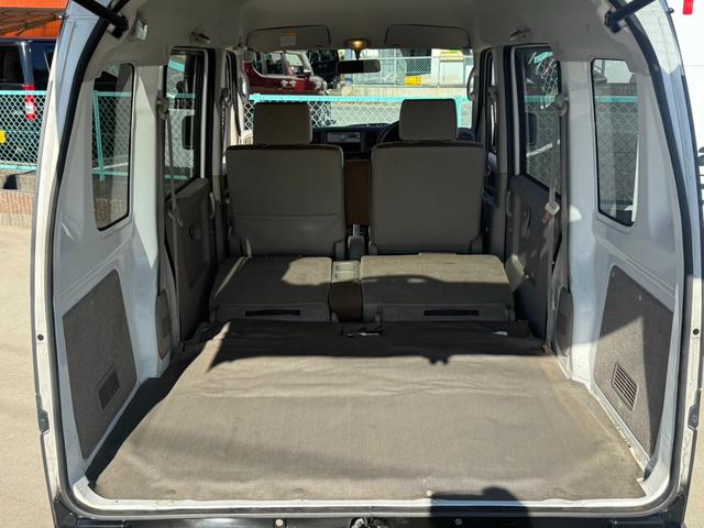 エブリイ ジョイン マットグレー全塗装/ブラックルーフ/新品マッドタイヤ(TOYOオープンカントリーRT)/ライトスモーク加工ヘッドライト&テールレンズ/キーレス/スペアキー/車検令和9年10月まで/PW/AC/5MT/(22枚目)