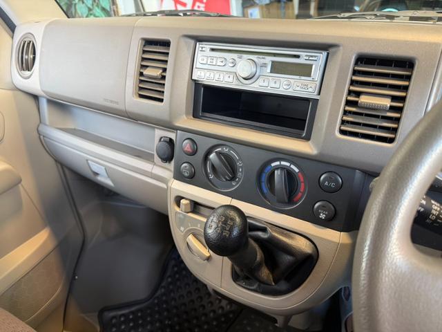 エブリイ ジョイン マットグレー全塗装/ブラックルーフ/新品マッドタイヤ(TOYOオープンカントリーRT)/ライトスモーク加工ヘッドライト&テールレンズ/キーレス/スペアキー/車検令和9年10月まで/PW/AC/5MT/(24枚目)