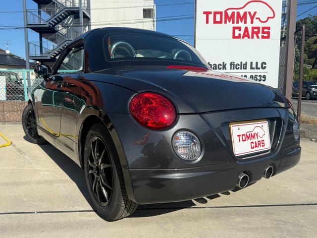 コペン アクティブトップ カルパチアグレーメタリック/ブラック ツートン全塗装/新品シートカバー/新品タイヤ4本/社外アルミ/ライトスモーク加工ヘッドライト&テールレンズ/キーレス/車検令和9年9月ま/シートヒーター/ナビTV(3枚目)