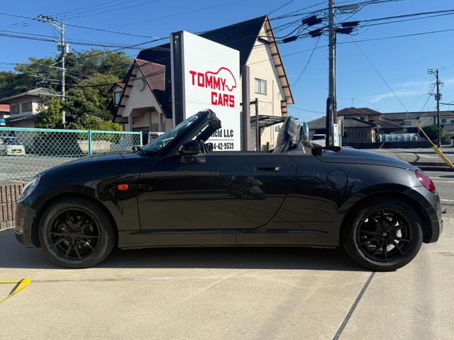 コペン アクティブトップ カルパチアグレーメタリック/ブラック ツートン全塗装/新品シートカバー/新品タイヤ4本/社外アルミ/ライトスモーク加工ヘッドライト&テールレンズ/キーレス/車検令和9年9月ま/シートヒーター/ナビTV(6枚目)