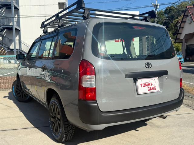 プロボックス ＤＸコンフォート　新品リフトアップサス／新品ＴＯＹＯオープンカントリーＲＴタイヤ／新品シートカバー／グレー全塗装／キャリア／ナビ／ＴＶ／バックカメラ／Ｂｌｕｅｔｏｏｔｈ対応／キーレス／セーフティーセンス／ＥＴＣ（3枚目）