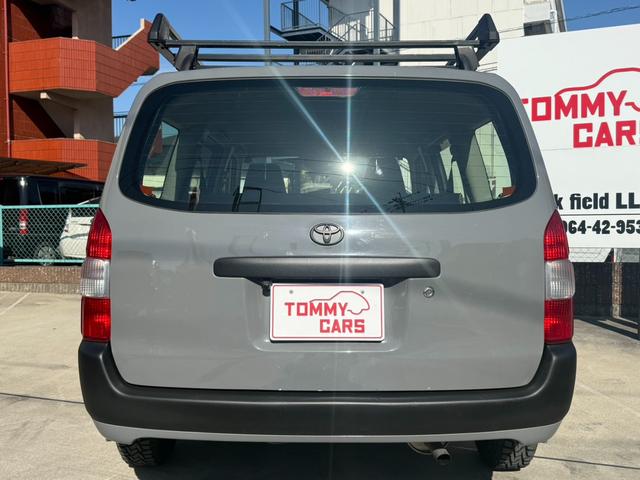 プロボックス ＤＸコンフォート　新品リフトアップサス／新品ＴＯＹＯオープンカントリーＲＴタイヤ／新品シートカバー／グレー全塗装／キャリア／ナビ／ＴＶ／バックカメラ／Ｂｌｕｅｔｏｏｔｈ対応／キーレス／セーフティーセンス／ＥＴＣ（5枚目）