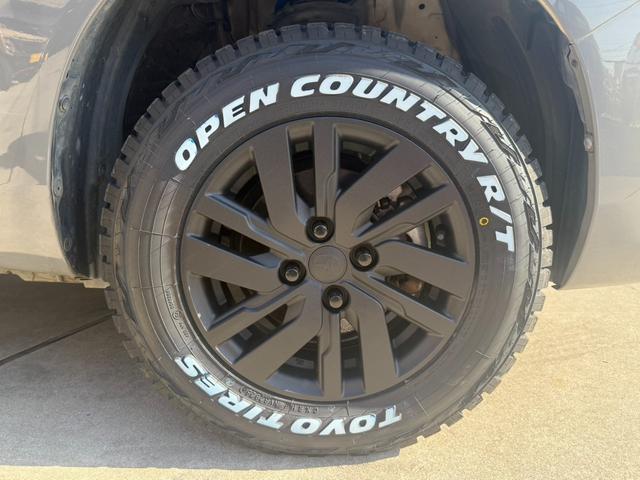 プロボックス ＤＸコンフォート　新品リフトアップサス／新品ＴＯＹＯオープンカントリーＲＴタイヤ／新品シートカバー／グレー全塗装／キャリア／ナビ／ＴＶ／バックカメラ／Ｂｌｕｅｔｏｏｔｈ対応／キーレス／セーフティーセンス／ＥＴＣ（10枚目）