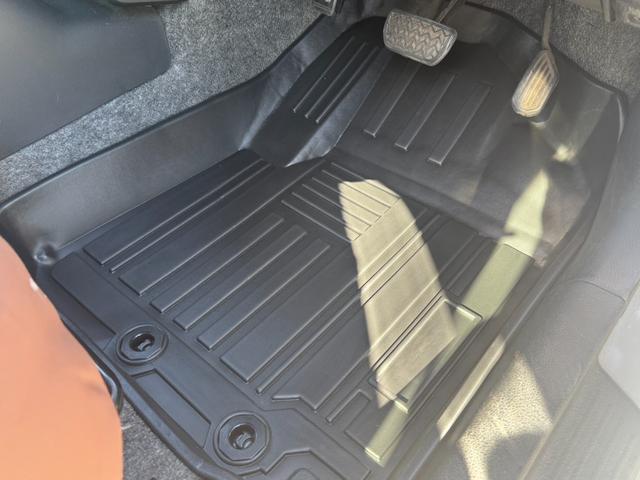 プロボックス ＤＸコンフォート　新品リフトアップサス／新品ＴＯＹＯオープンカントリーＲＴタイヤ／新品シートカバー／グレー全塗装／キャリア／ナビ／ＴＶ／バックカメラ／Ｂｌｕｅｔｏｏｔｈ対応／キーレス／セーフティーセンス／ＥＴＣ（30枚目）