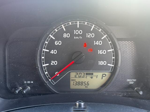 プロボックス ＤＸコンフォート　新品リフトアップサス／新品ＴＯＹＯオープンカントリーＲＴタイヤ／新品シートカバー／グレー全塗装／キャリア／ナビ／ＴＶ／バックカメラ／Ｂｌｕｅｔｏｏｔｈ対応／キーレス／セーフティーセンス／ＥＴＣ（33枚目）