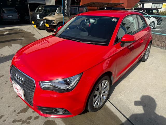 純正ナビ／ＴＶ／Ｂｌｕｅｔｏｏｔｈ対応／プッシュスタート／オートエアコン／キセノン／純正アルミ／フォグ／ＥＴＣ／禁煙車／電格ミラー／車検令和９年１１月まで／