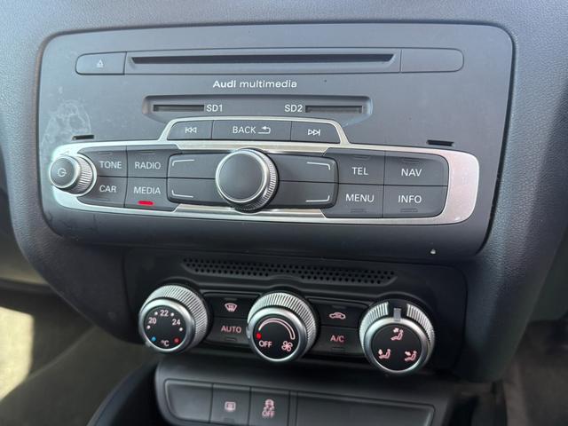 オートエアコン　／　純正ナビ　／　ＣＤ　／　ＴＶ　／　ＥＴＣ　／　Ｂｌｕｅｔｏｏｔｈ対応