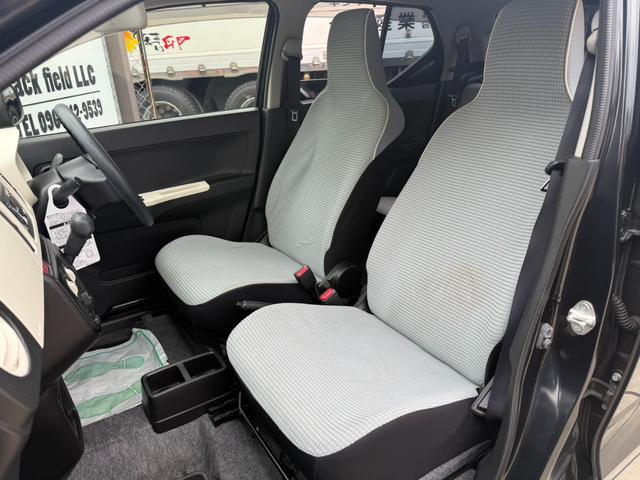 アルト 　レーダーブレーキサポート／シートヒーター／キーレス／アイドリングストップ／エネチャージ／レベライザー／ライトスモーク加工ヘッドライト／エアコン／車検令和９年１２月まで／ホワイトグリル＆ホイールキャップ（17枚目）