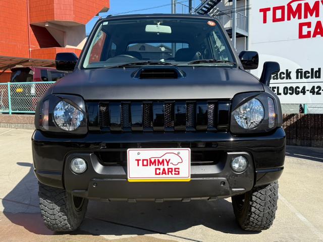 ジムニー ランドベンチャー　マットグレー全塗装／車検令和９年１１月まで／ライトスモーク加工ヘッドライト／５ＭＴ／４ＷＤ／ターボ／シートヒーター／キーレス／エアコン／ライトカバー／ジオランダーＭＴタイヤ／純正ブラックアルミ／（4枚目）