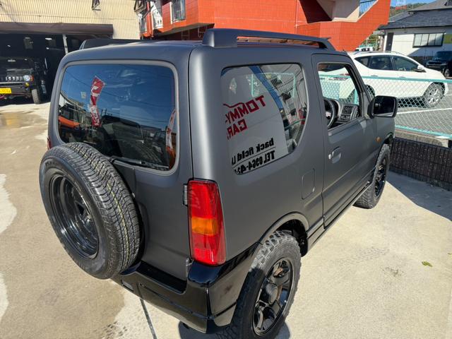 ジムニー ランドベンチャー　マットグレー全塗装／車検令和９年１１月まで／ライトスモーク加工ヘッドライト／５ＭＴ／４ＷＤ／ターボ／シートヒーター／キーレス／エアコン／ライトカバー／ジオランダーＭＴタイヤ／純正ブラックアルミ／（9枚目）