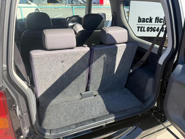 ジムニー ランドベンチャー　マットグレー全塗装／車検令和９年１１月まで／ライトスモーク加工ヘッドライト／５ＭＴ／４ＷＤ／ターボ／シートヒーター／キーレス／エアコン／ライトカバー／ジオランダーＭＴタイヤ／純正ブラックアルミ／（19枚目）