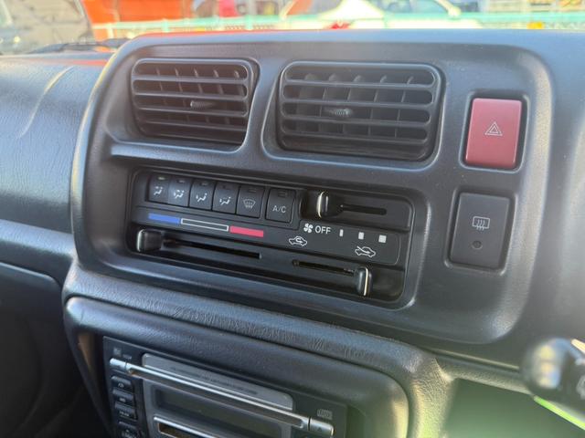 ジムニー ランドベンチャー　マットグレー全塗装／車検令和９年１１月まで／ライトスモーク加工ヘッドライト／５ＭＴ／４ＷＤ／ターボ／シートヒーター／キーレス／エアコン／ライトカバー／ジオランダーＭＴタイヤ／純正ブラックアルミ／（22枚目）