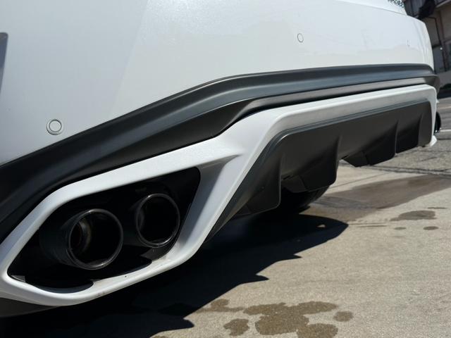 ＲＸ ＲＸ２００ｔ　Ｆスポーツ　ＴＲＤフルエアロ／赤革シート／ナビ／フルセグ／バックカメラ／ドラレコ／ＥＴＣ／禁煙車／サンルーフ／パワーシート／ＨＵＤ／パワーバックドア／ＬＥＤヘッドライト／ターボ／キャリパーカバー／検Ｒ９・０９月（12枚目）