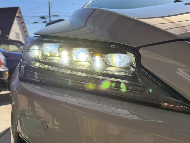 ＲＸ ＲＸ２００ｔ　Ｆスポーツ　ＴＲＤフルエアロ／赤革シート／ナビ／フルセグ／バックカメラ／ドラレコ／ＥＴＣ／禁煙車／サンルーフ／パワーシート／ＨＵＤ／パワーバックドア／ＬＥＤヘッドライト／ターボ／キャリパーカバー／検Ｒ９・０９月（14枚目）