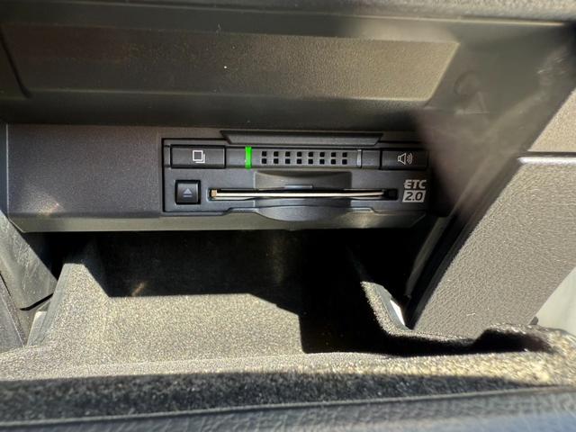 ＲＸ ＲＸ２００ｔ　Ｆスポーツ　ＴＲＤフルエアロ／赤革シート／ナビ／フルセグ／バックカメラ／ドラレコ／ＥＴＣ／禁煙車／サンルーフ／パワーシート／ＨＵＤ／パワーバックドア／ＬＥＤヘッドライト／ターボ／キャリパーカバー／検Ｒ９・０９月（30枚目）