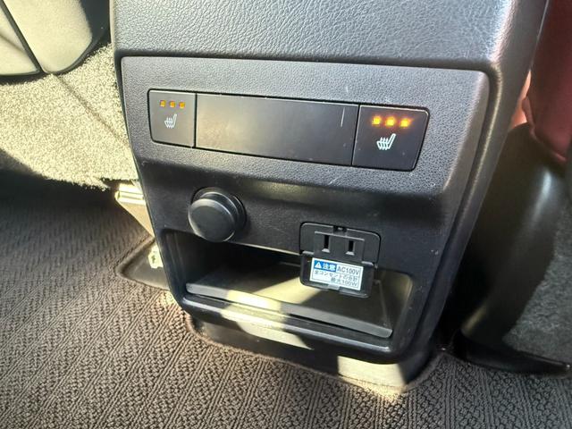 ＲＸ ＲＸ２００ｔ　Ｆスポーツ　ＴＲＤフルエアロ／赤革シート／ナビ／フルセグ／バックカメラ／ドラレコ／ＥＴＣ／禁煙車／サンルーフ／パワーシート／ＨＵＤ／パワーバックドア／ＬＥＤヘッドライト／ターボ／キャリパーカバー／検Ｒ９・０９月（38枚目）