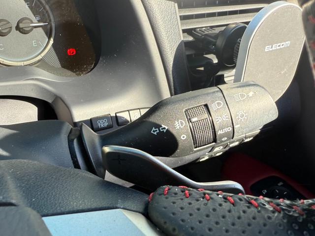 ＲＸ ＲＸ２００ｔ　Ｆスポーツ　ＴＲＤフルエアロ／赤革シート／ナビ／フルセグ／バックカメラ／ドラレコ／ＥＴＣ／禁煙車／サンルーフ／パワーシート／ＨＵＤ／パワーバックドア／ＬＥＤヘッドライト／ターボ／キャリパーカバー／検Ｒ９・０９月（41枚目）