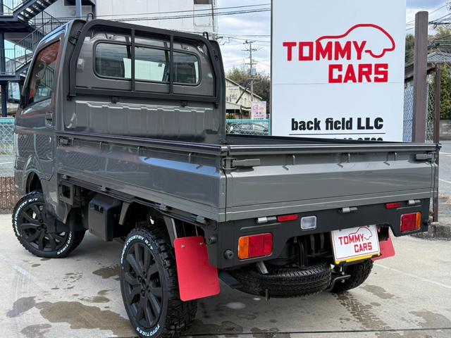 キャリイトラック ＫＣエアコン・パワステ　全塗装／新品シートカバー／新品バンパーガード／新品リフトアップＫＩＴ／新品マッドタイヤ／社外アルミ／ライトスモーク加工ヘッドライト＆テールレンズ／新品ゴムマット／エアコン／パワステ／禁煙車（3枚目）