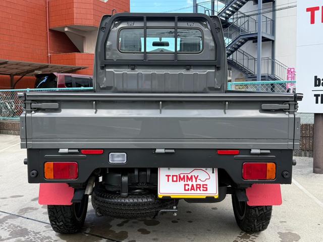 キャリイトラック ＫＣエアコン・パワステ　全塗装／新品シートカバー／新品バンパーガード／新品リフトアップＫＩＴ／新品マッドタイヤ／社外アルミ／ライトスモーク加工ヘッドライト＆テールレンズ／新品ゴムマット／エアコン／パワステ／禁煙車（5枚目）