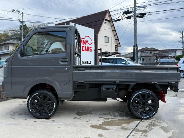 キャリイトラック ＫＣエアコン・パワステ　全塗装／新品シートカバー／新品バンパーガード／新品リフトアップＫＩＴ／新品マッドタイヤ／社外アルミ／ライトスモーク加工ヘッドライト＆テールレンズ／新品ゴムマット／エアコン／パワステ／禁煙車（7枚目）