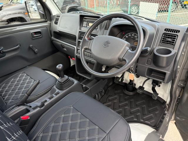 キャリイトラック ＫＣエアコン・パワステ　全塗装／新品シートカバー／新品バンパーガード／新品リフトアップＫＩＴ／新品マッドタイヤ／社外アルミ／ライトスモーク加工ヘッドライト＆テールレンズ／新品ゴムマット／エアコン／パワステ／禁煙車（16枚目）