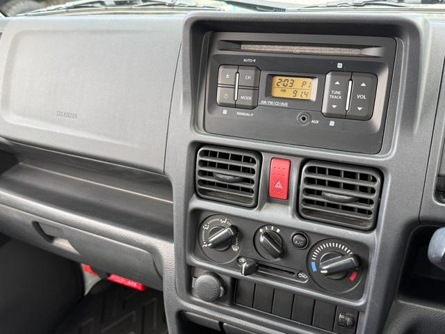 キャリイトラック ＫＣエアコン・パワステ　全塗装／新品シートカバー／新品バンパーガード／新品リフトアップＫＩＴ／新品マッドタイヤ／社外アルミ／ライトスモーク加工ヘッドライト＆テールレンズ／新品ゴムマット／エアコン／パワステ／禁煙車（21枚目）