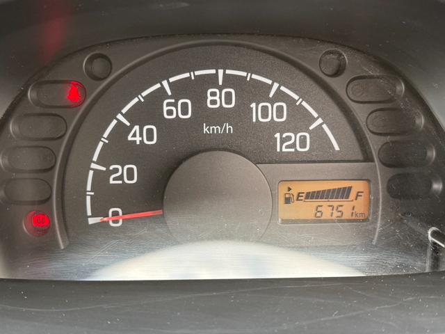 キャリイトラック ＫＣエアコン・パワステ　全塗装／新品シートカバー／新品バンパーガード／新品リフトアップＫＩＴ／新品マッドタイヤ／社外アルミ／ライトスモーク加工ヘッドライト＆テールレンズ／新品ゴムマット／エアコン／パワステ／禁煙車（24枚目）