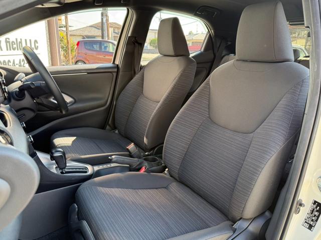 ヤリス ハイブリッドＺ　前後ドライブレコーダー／オプションアルミ／トヨタセーフティーセンス／全方位カメラ／オートハイビーム／ＬＥＤヘッドライト／シートヒーター／ディスプレイオーディオ／Ｂｌｕｅｔｏｏｔｈ対応／禁煙車／ＥＴＣ（16枚目）