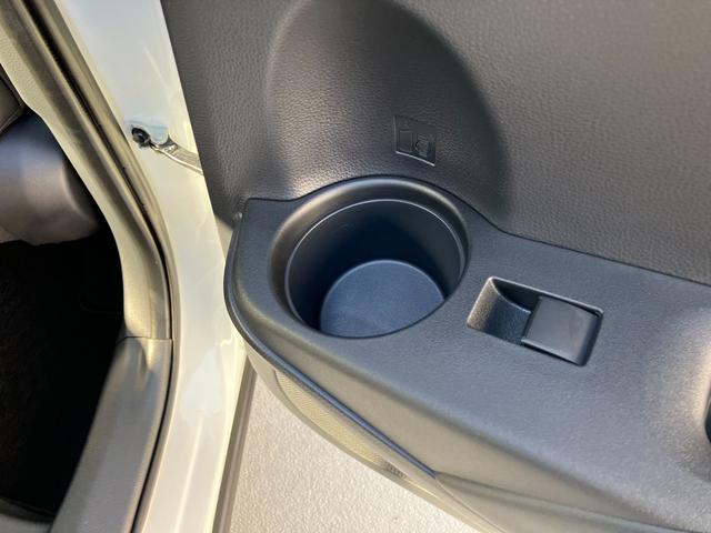 カローラクロス Ｚ　ドライブレコーダー　ＥＴＣ│オートエアコン│レーダークルーズコントロール│ステアリングオーディオスイッチ（42枚目）