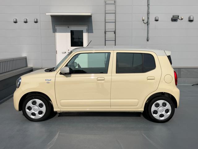 アルト ＨＹＢＲＩＤ　Ｓ　３型　スズキコネクト装着車／サポカー　デュアルセンサーブレーキサポートＩＩ│１４インチホイールキャップ│ベージュ２トーン│ステアリングオーディオスイッチ│マニュアルエアコン（9枚目）