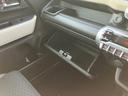 助手席前の収納スペース★車検証などはグローブボックスへ☆