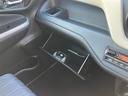助手席前の収納スペース★車検証などはグローブボックスへ☆
