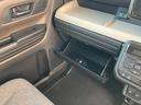 助手席前の収納スペース★車検証などはグローブボックスへ☆