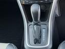 フロア６ＡＴです。高級感あふれるシルバーステッチのシフトブーツ！シルバーコンソールオーナメント！