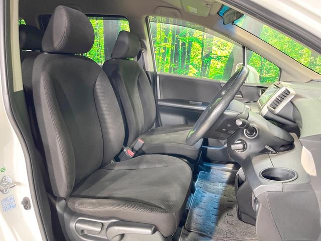 フリード G ジャストセレクション 電動スライドドア 純正SDナビ バックカメラ 禁煙車 スマートキー HIDヘッド ビルトインETC オートライト オートエアコン Bluetooth CD DVD再生 地デジ(8枚目)