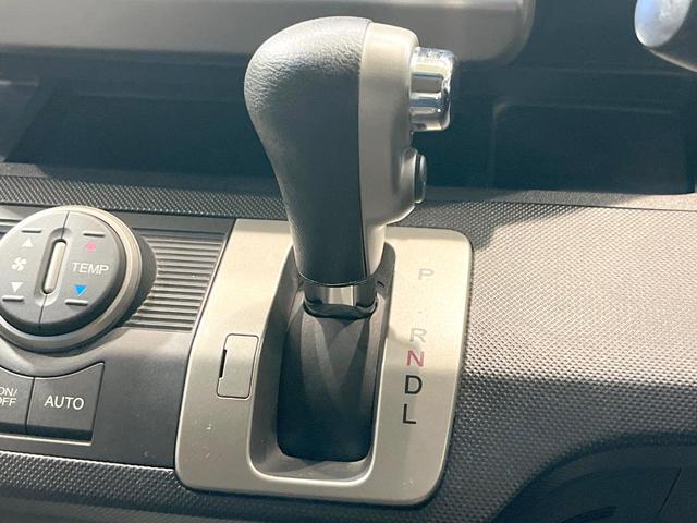 フリード G ジャストセレクション 電動スライドドア 純正SDナビ バックカメラ 禁煙車 スマートキー HIDヘッド ビルトインETC オートライト オートエアコン Bluetooth CD DVD再生 地デジ(45枚目)